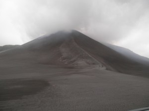 Yasur vulkanas Tanna saloje
